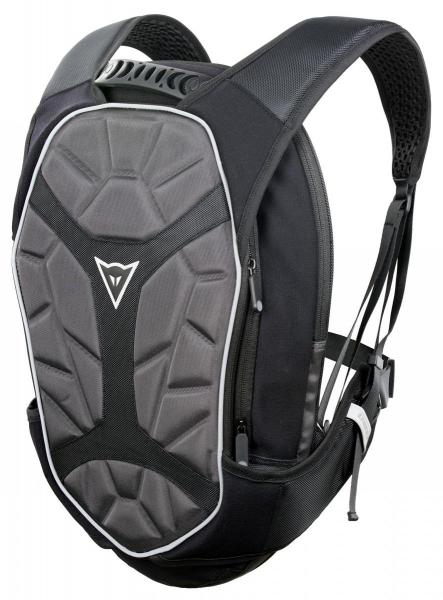 02-dainese-rucksack.jpg