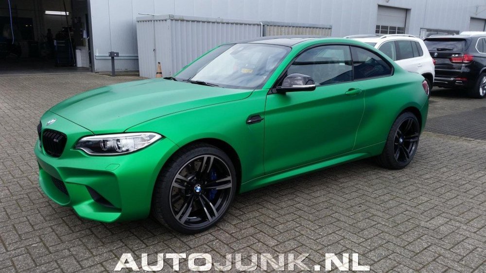 BMW-M2-Gruen-matt-autojunk-nl-01-1024x576.jpg