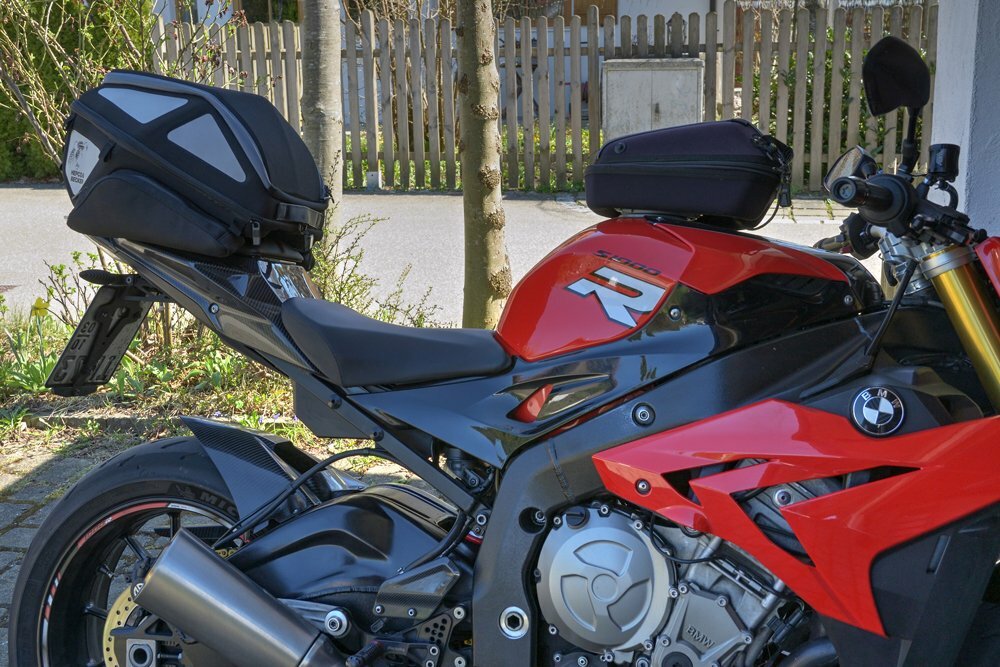 S1000r-Lockit-002.jpg.38d9d569e7ce51242a68d0991f04e75e.jpg