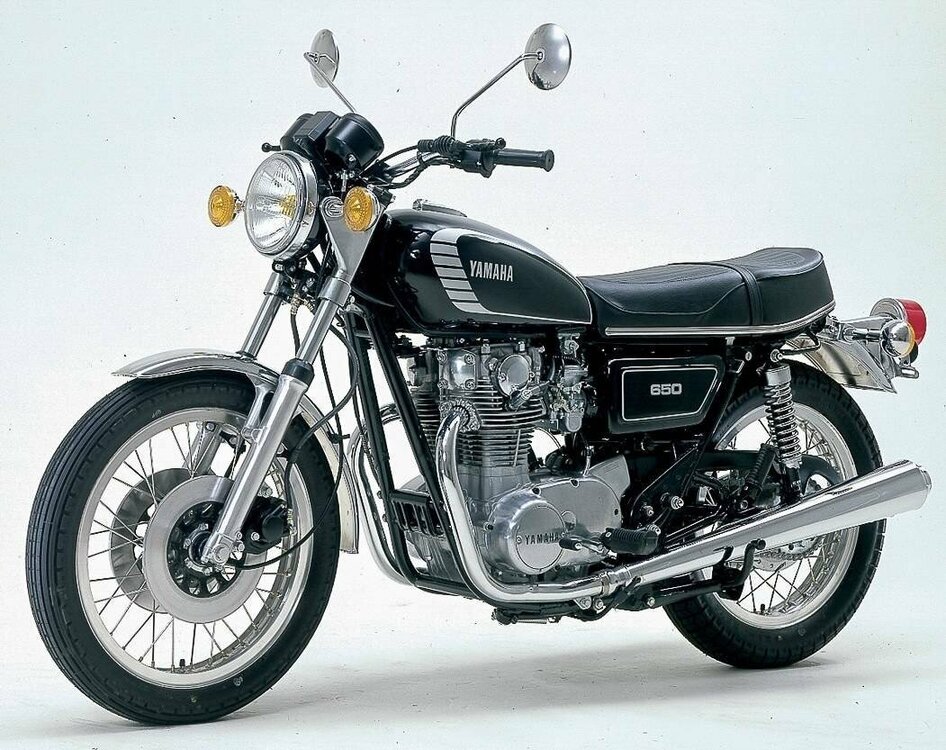 Yamaha_XS650_1970-1978_0018_YME1.jpg