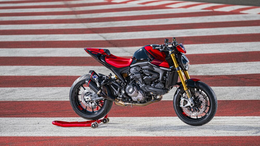 Ducati-Monster-SP-MY23-overview-gallery-06-1920x1080.thumb.jpg.938f1aaecd717e16884e5be6700e5734.jpg